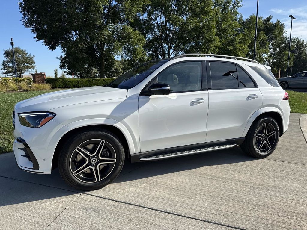 2026 Mercedes Benz GLE 450 4MATIC photo 2
