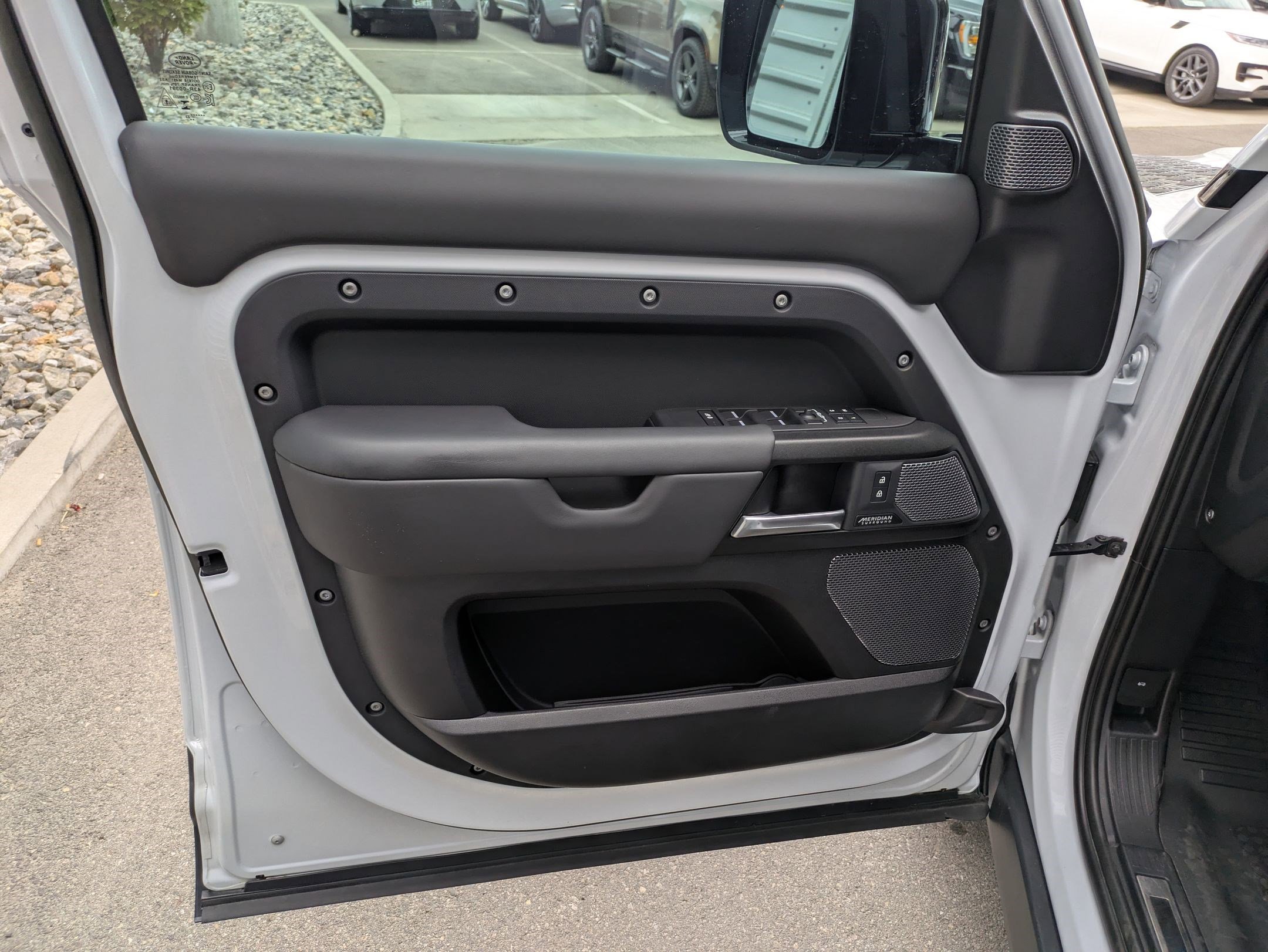 2023 Land Rover Defender 110 V8 110 Carpathian Edition photo 11
