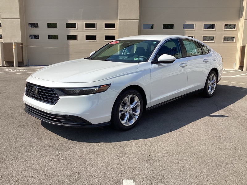 2023 Honda Accord LX photo 3