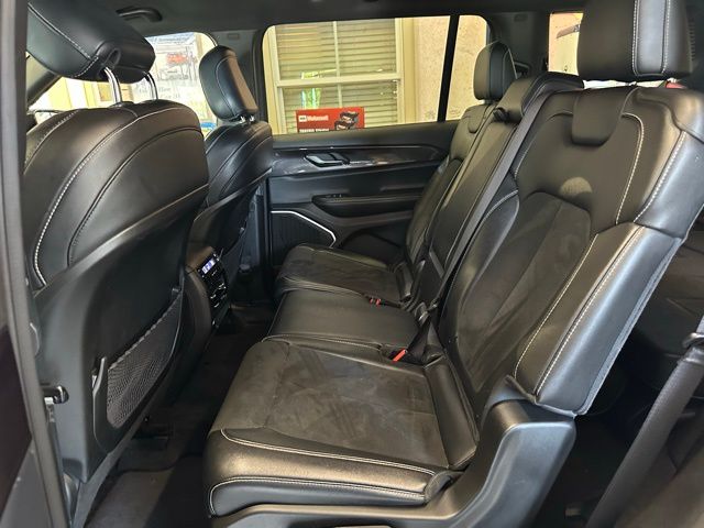 2022 Jeep Grand Cherokee Altitude photo 19