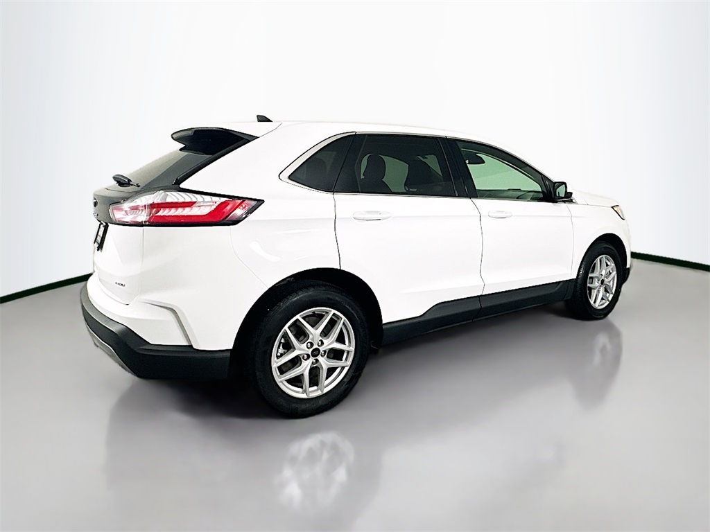 2023 Ford Edge SEL photo 11