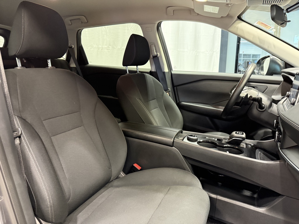 2025 Nissan Rogue S AWD photo 31