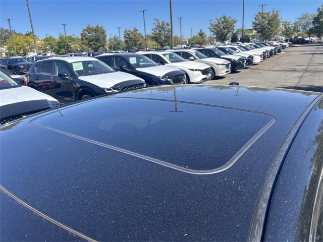 2015 Toyota Camry LE photo 2