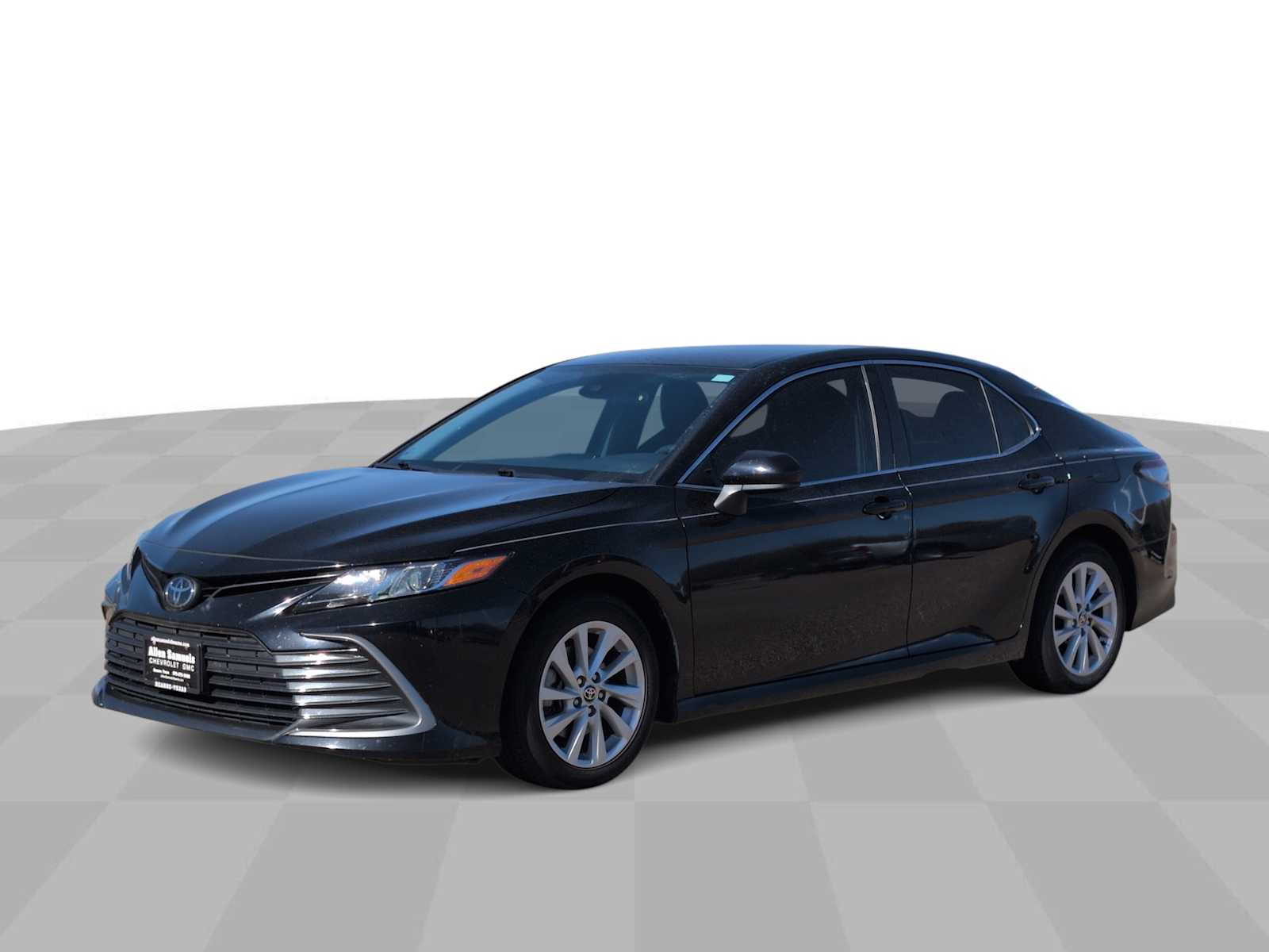 2023 Toyota Camry LE's photo