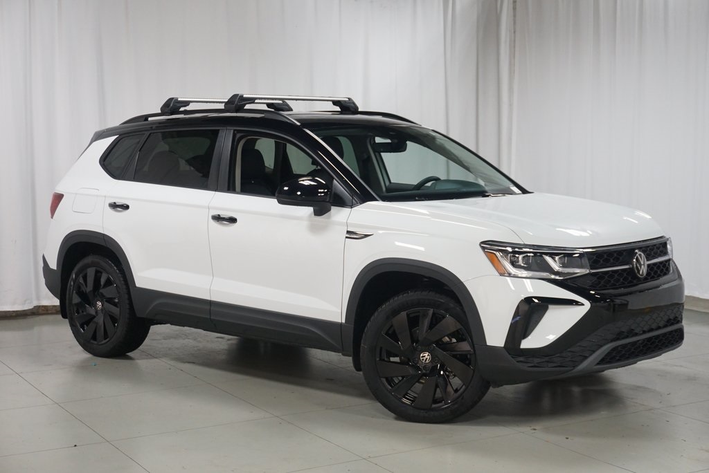 2024 Volkswagen Taos SE photo 4