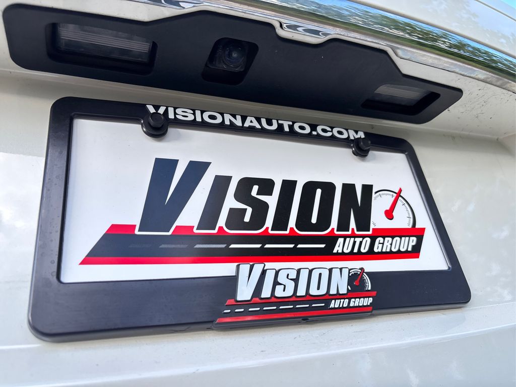 2016 Nissan Rogue SV photo 16