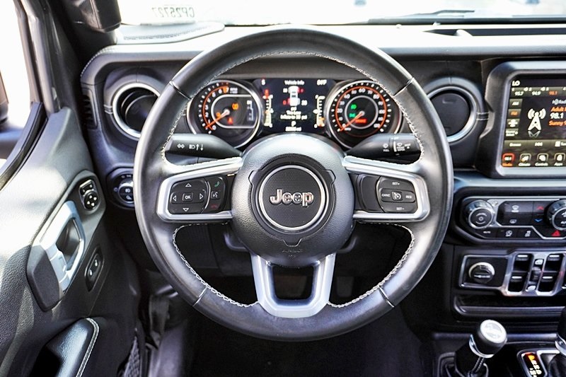 Certified Used 2021 Gray Jeep Overland image 22