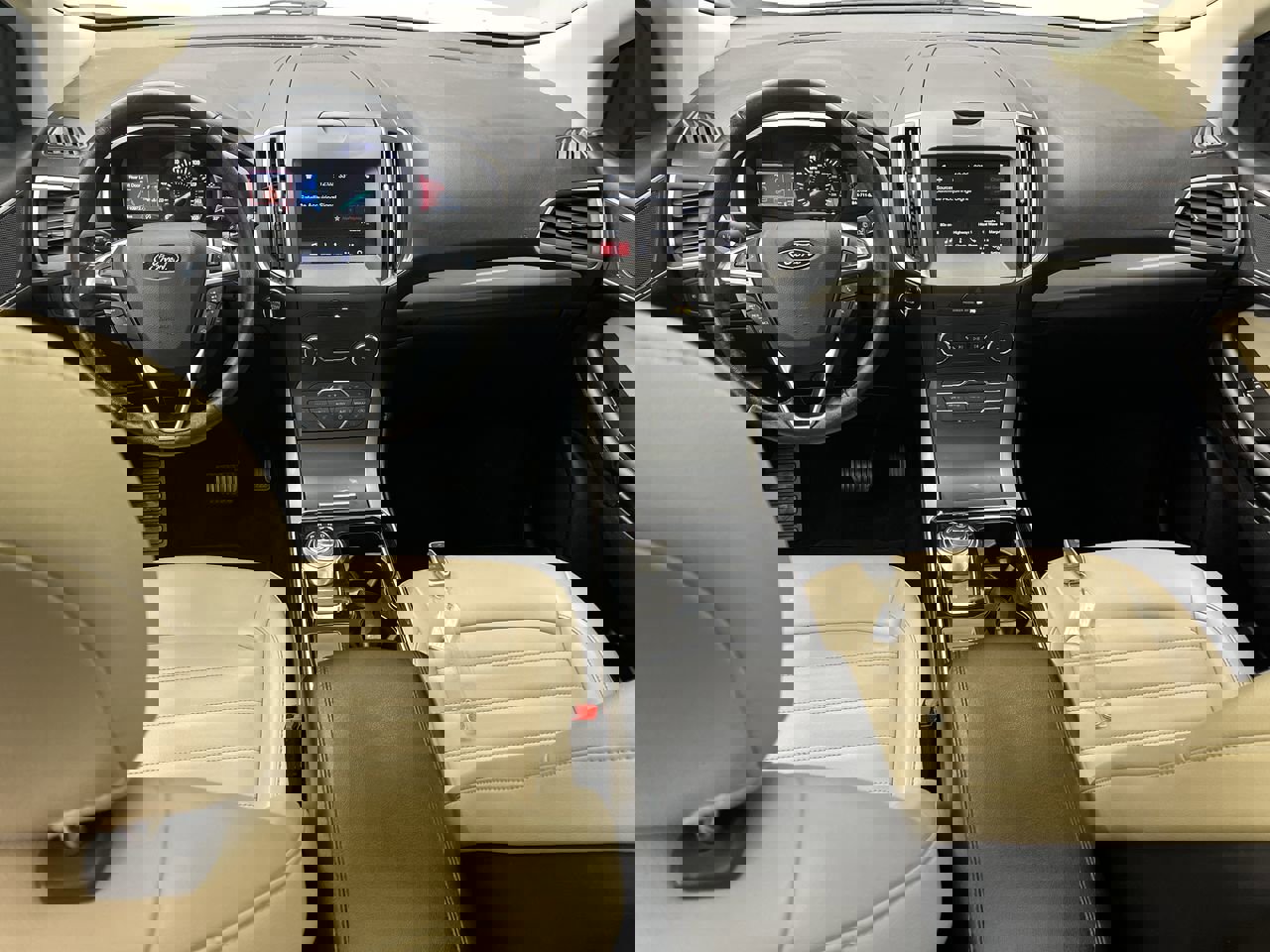 2019 Ford Edge SEL photo 4