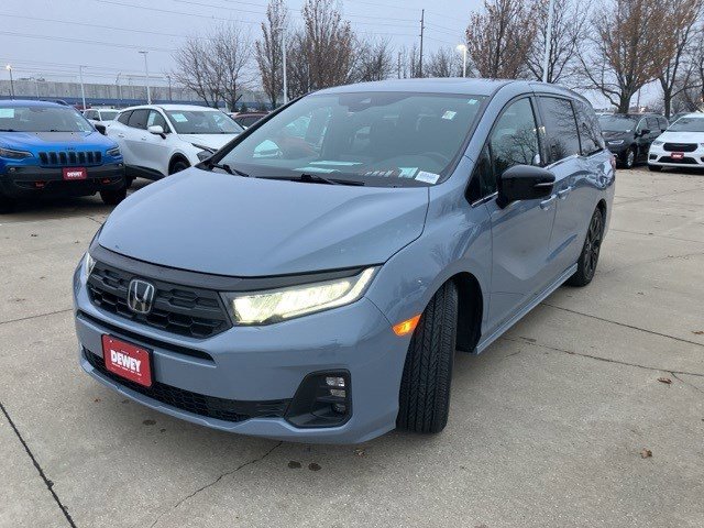 2025 Honda Odyssey photo 3