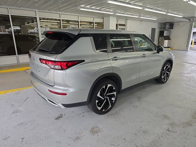 2022 Mitsubishi Outlander SE photo 4