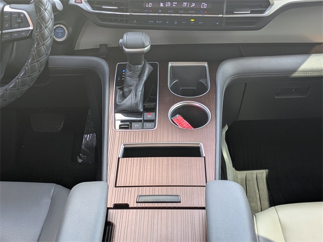 2022 Toyota Sienna XLE photo 17