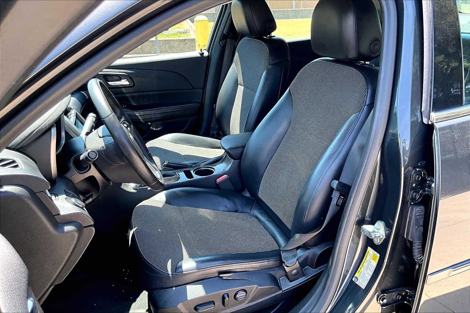 2015 Chevrolet Malibu 2LT photo 8