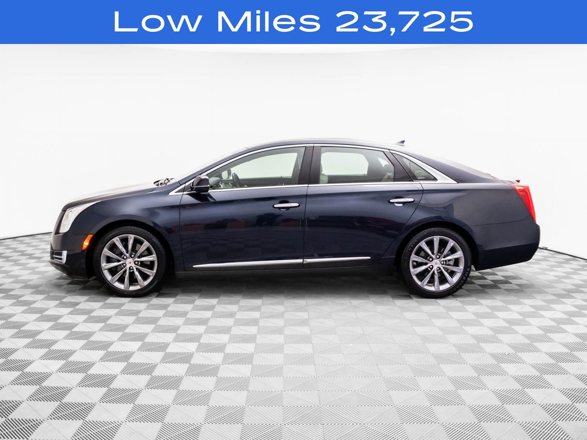 2013 Cadillac XTS Luxury photo 4