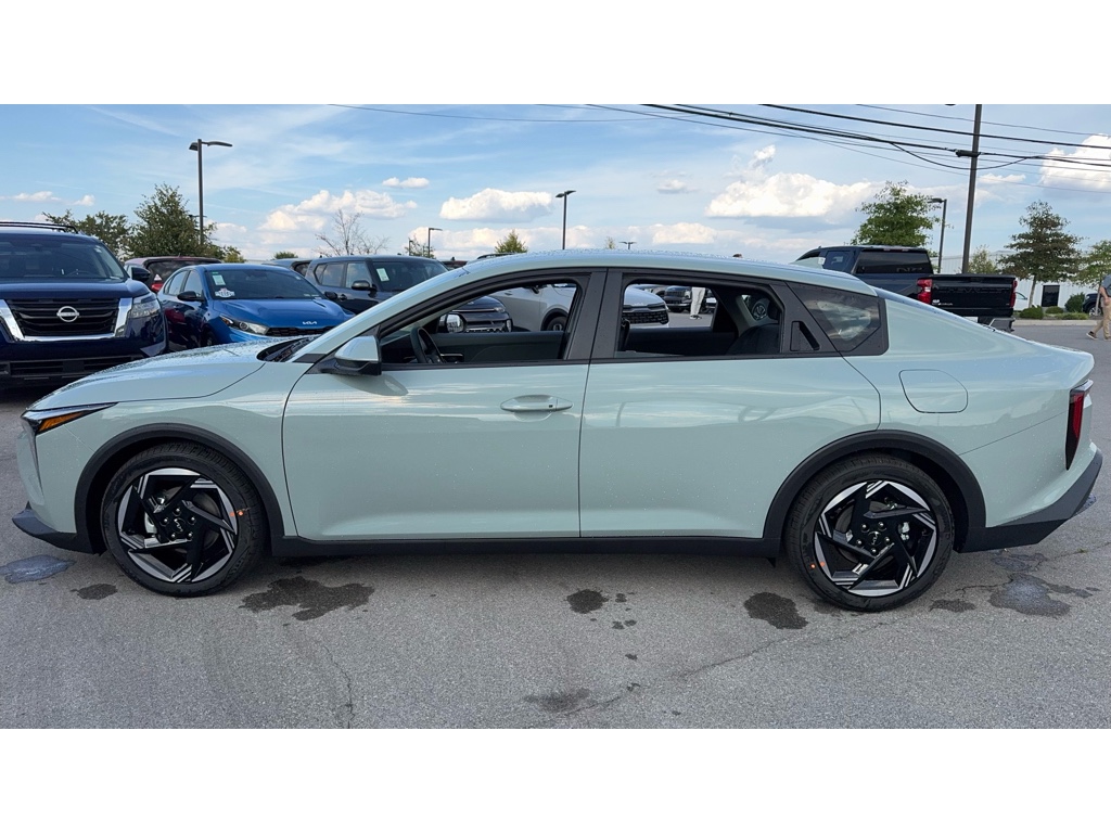 2025 Kia K4 EX photo 25