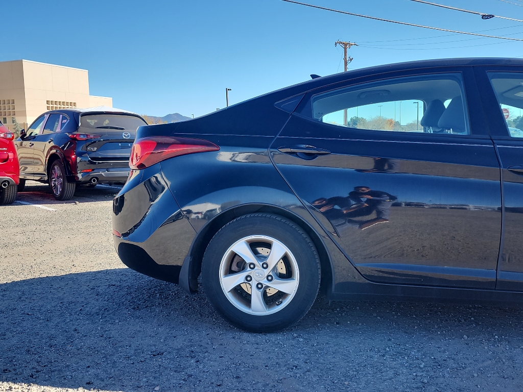 2015 Hyundai Elantra SE photo 4