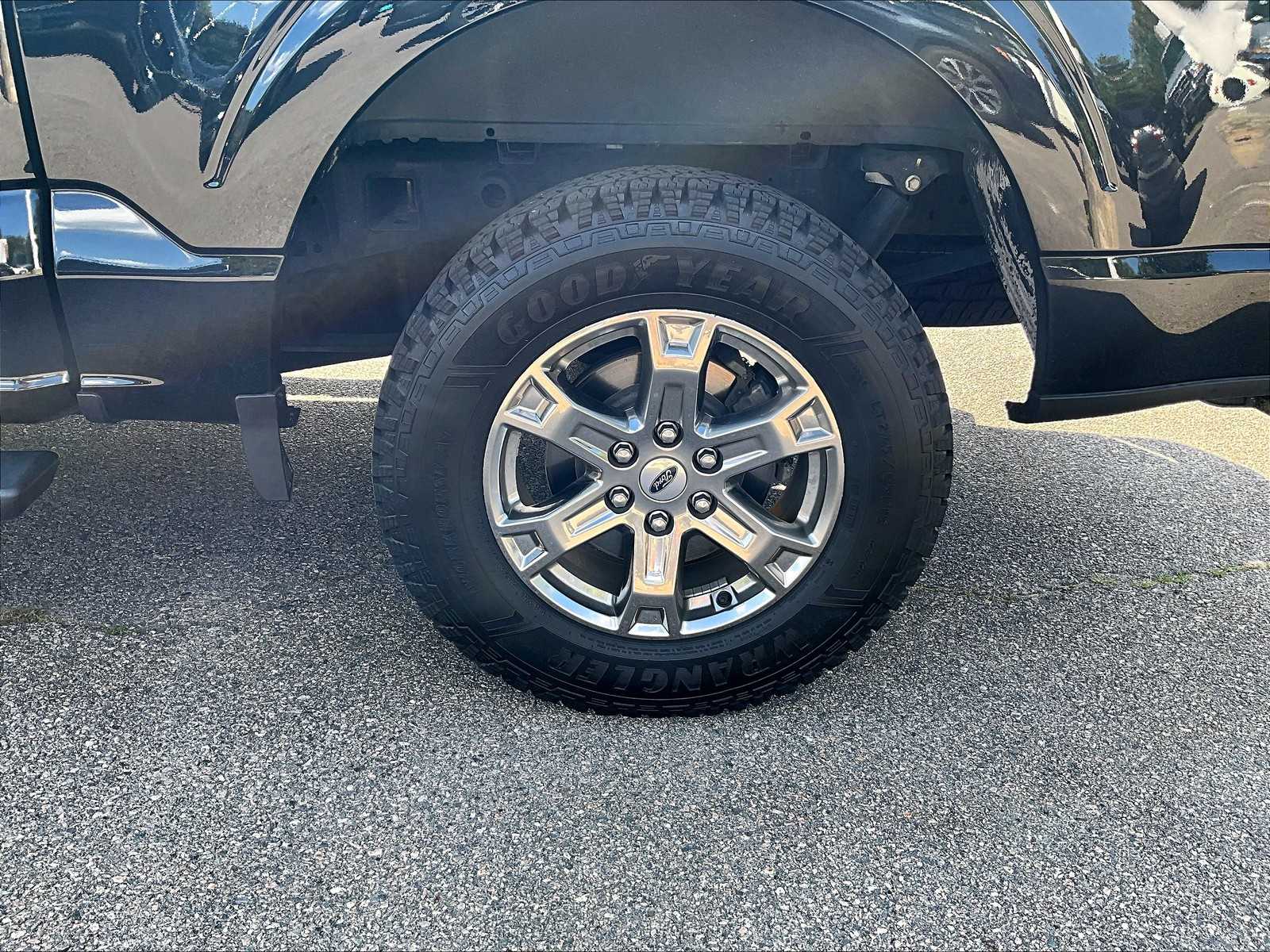 2021 Ford F-150 XLT photo 4