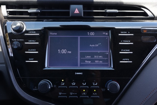 2020 Toyota Camry LE photo 25