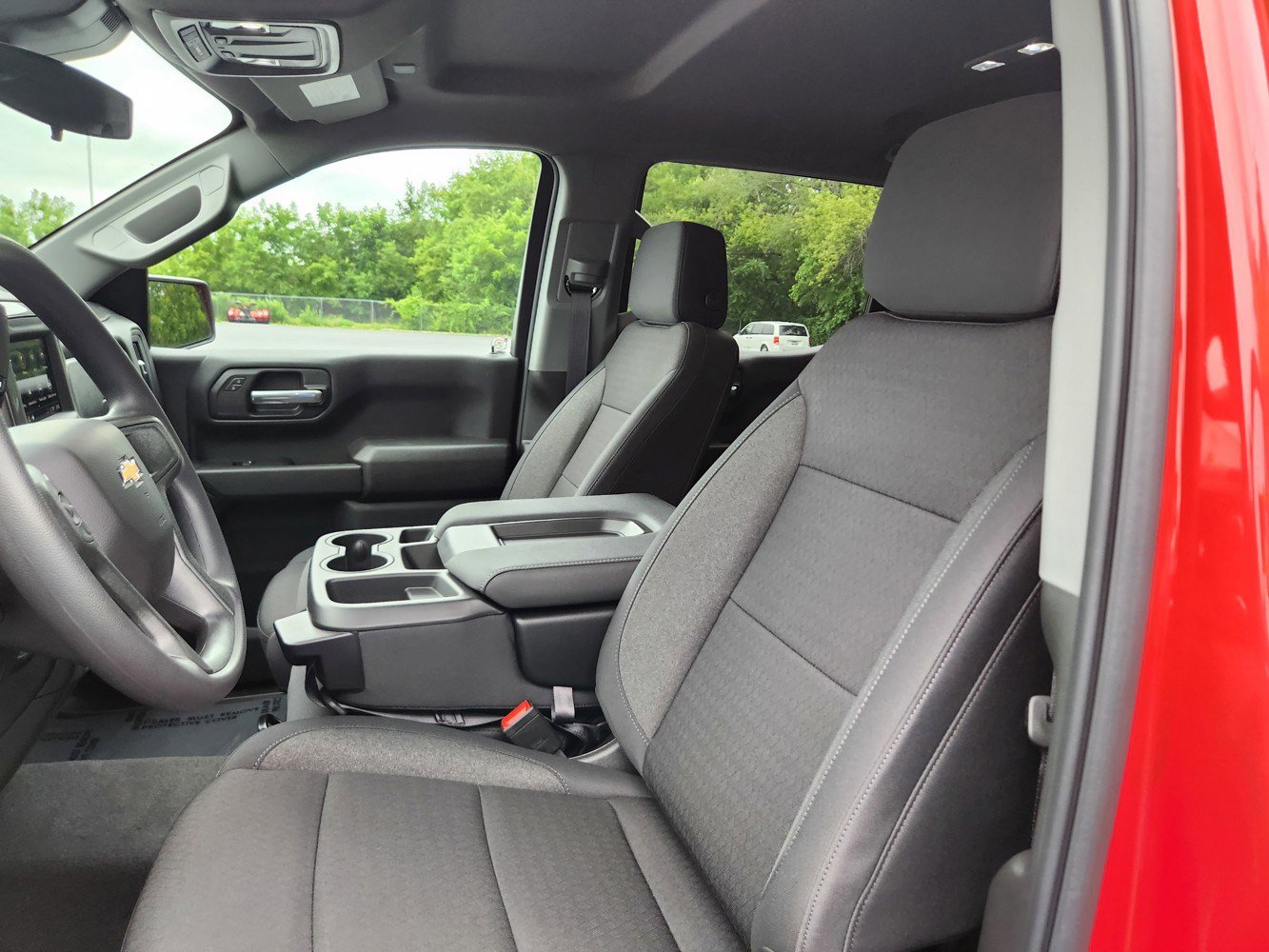 2025 Chevrolet Silverado 1500 Custom photo 13