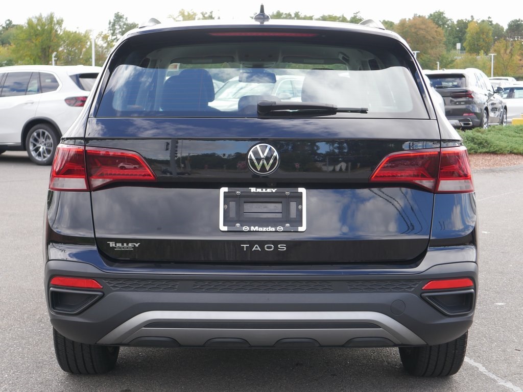 2022 Volkswagen Taos S photo 2