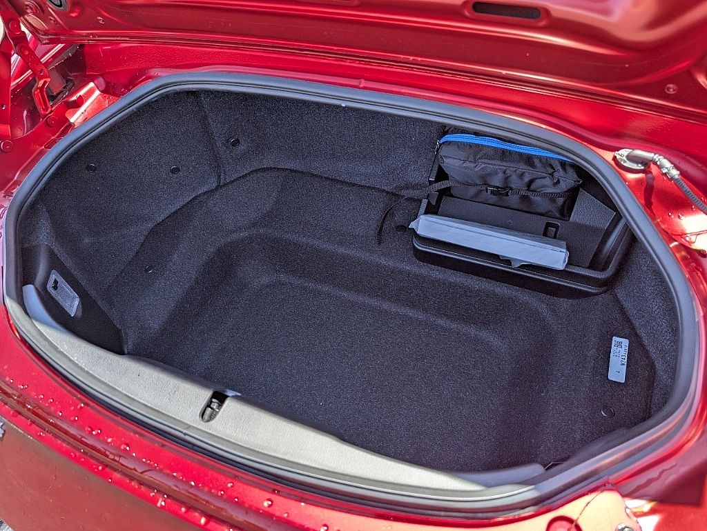 2025 Mazda MX-5 Miata Miata RF Grand Touring photo 10