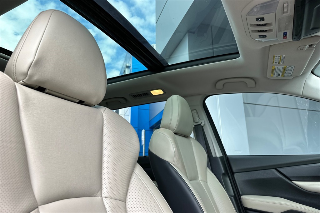 2022 Subaru Ascent Limited photo 18