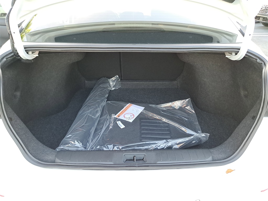2025 Nissan Sentra S photo 9