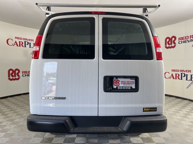 2025 Chevrolet Express Cargo 2500 photo 6