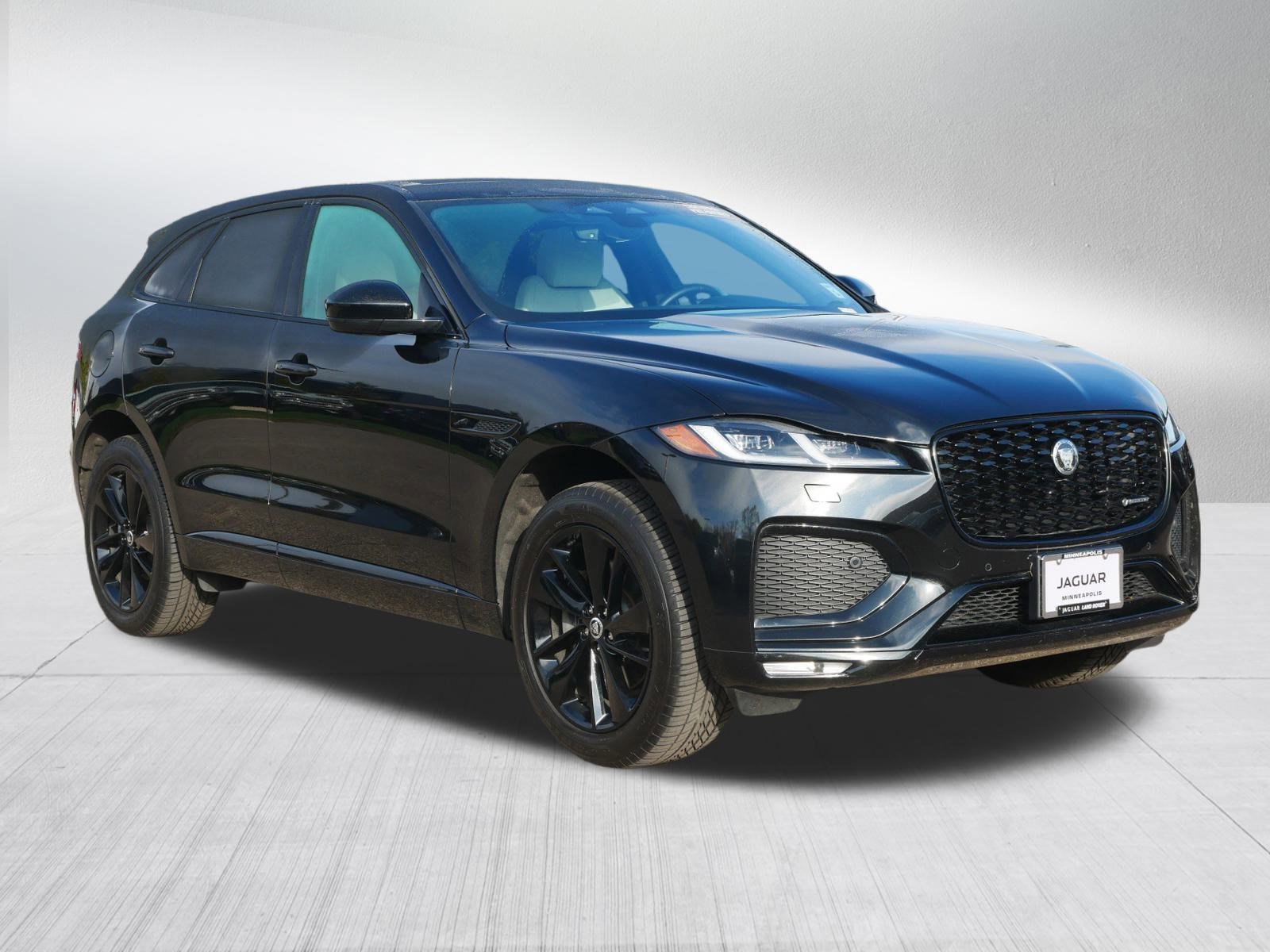 2025 Jaguar F-PACE P250 R-Dynamic S photo 3