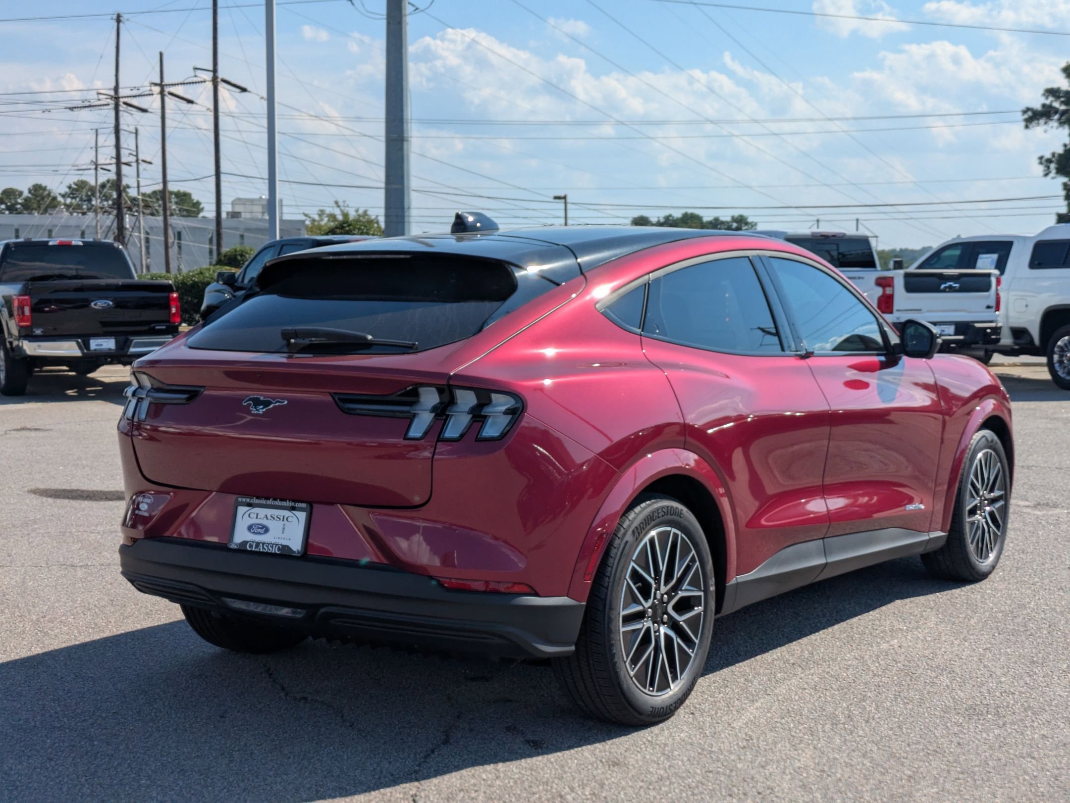 2025 Ford Mustang Mach-E Premium photo 5