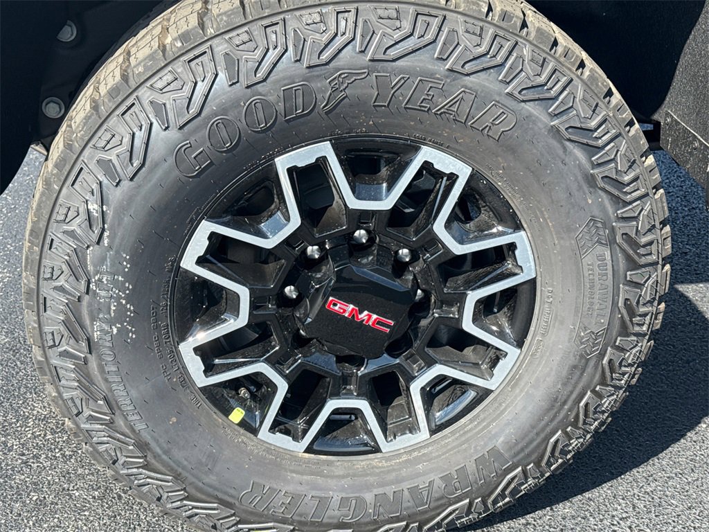 2026 Gmc Sierra 2500 HD AT4X photo 11