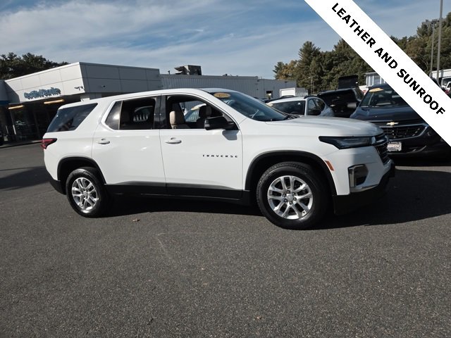 2022 Chevrolet Traverse LS photo 3