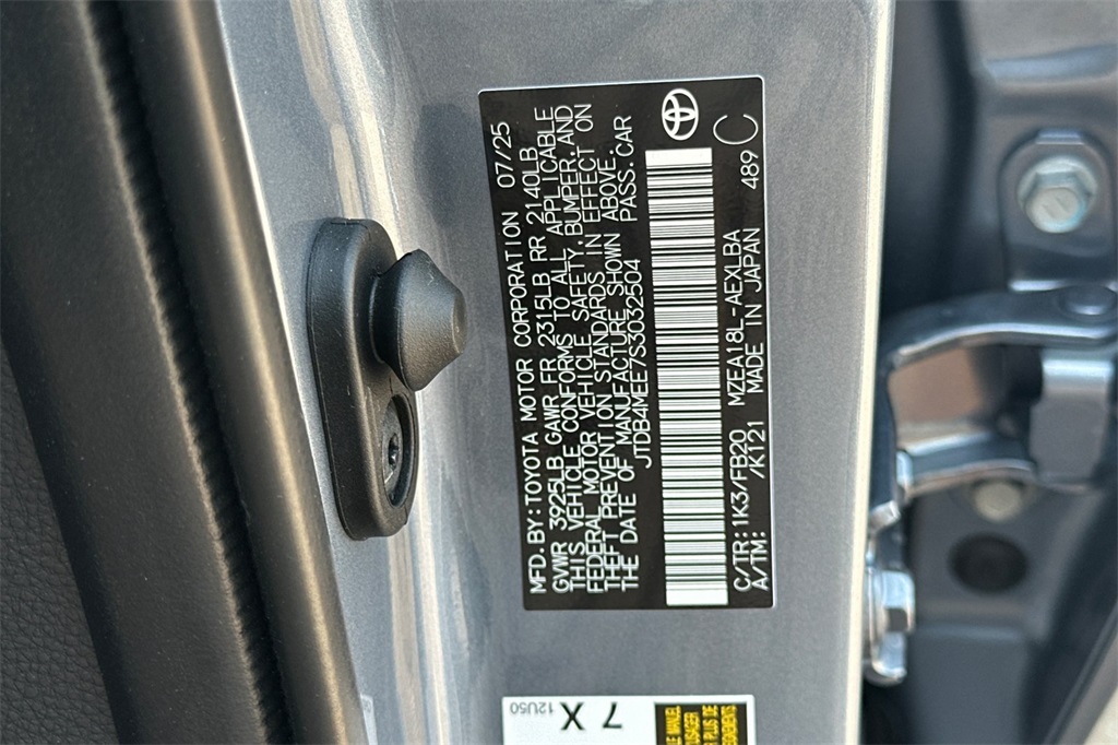 2025 Toyota Corolla LE photo 25