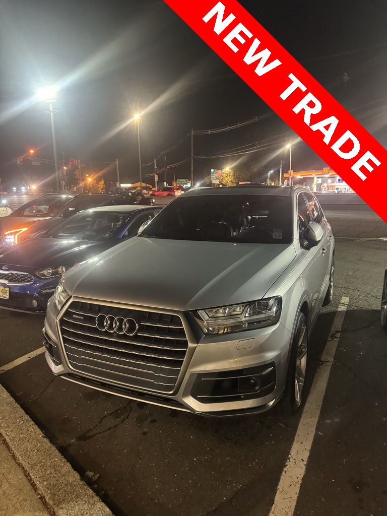 2018 Audi Q7 Premium Plus's photo