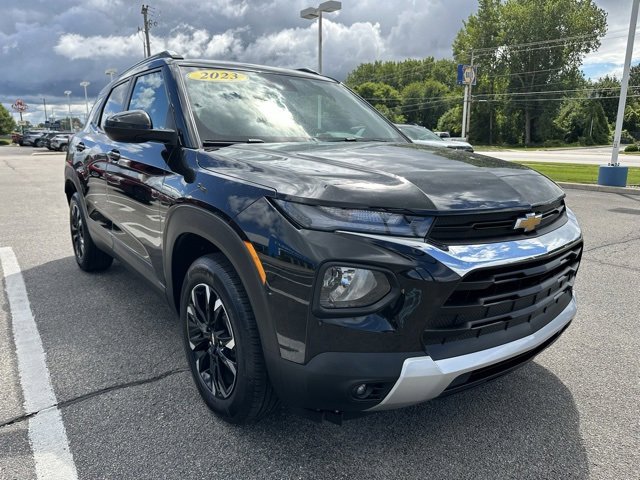 2023 Chevrolet Trailblazer LT photo 3