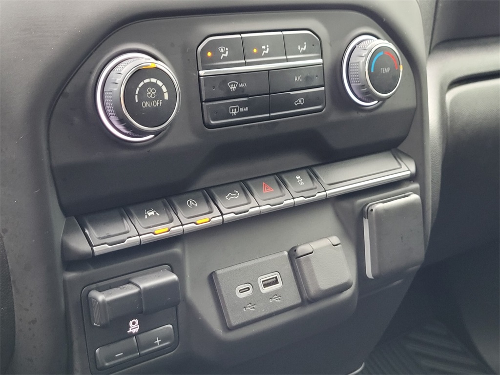 2023 Chevrolet Silverado 1500 Custom photo 21
