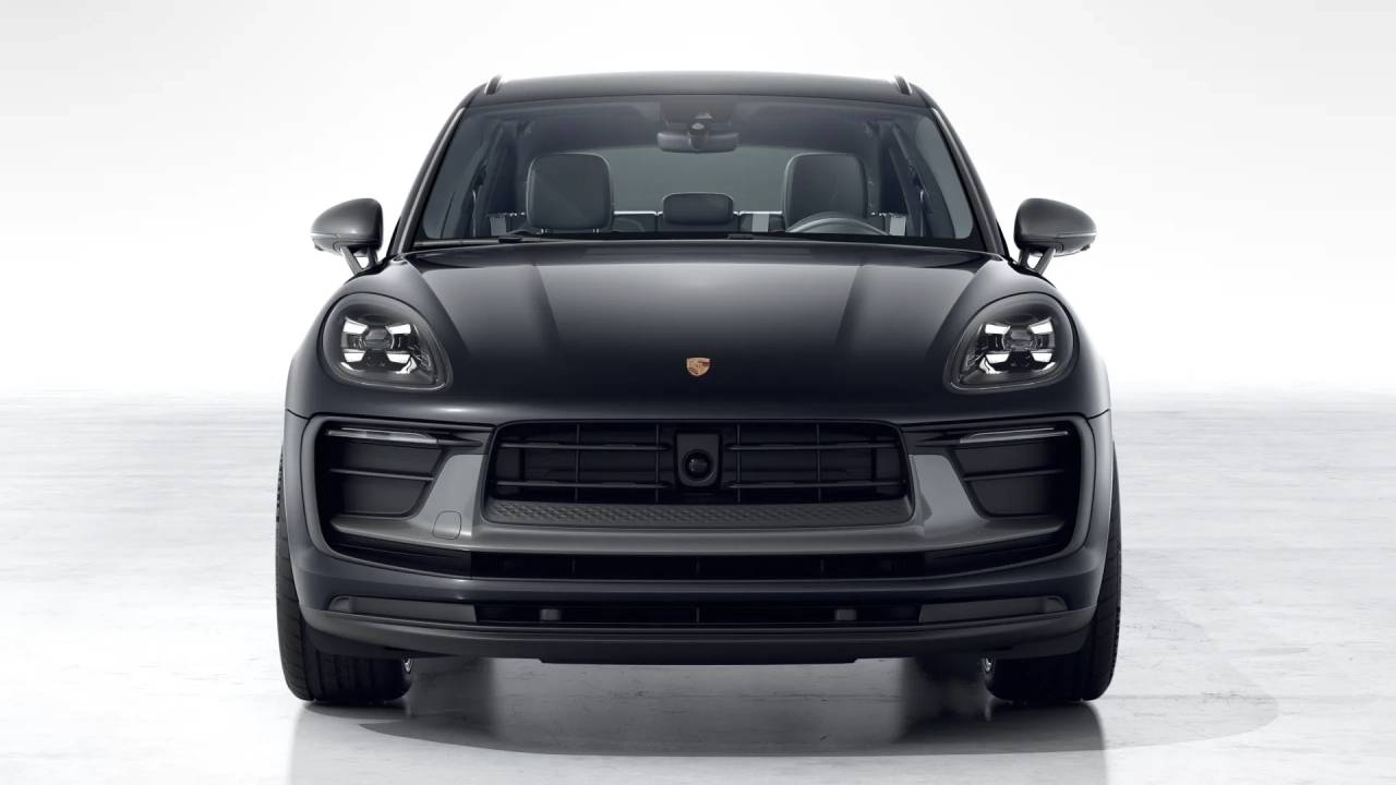 2026 Porsche Macan T photo 9