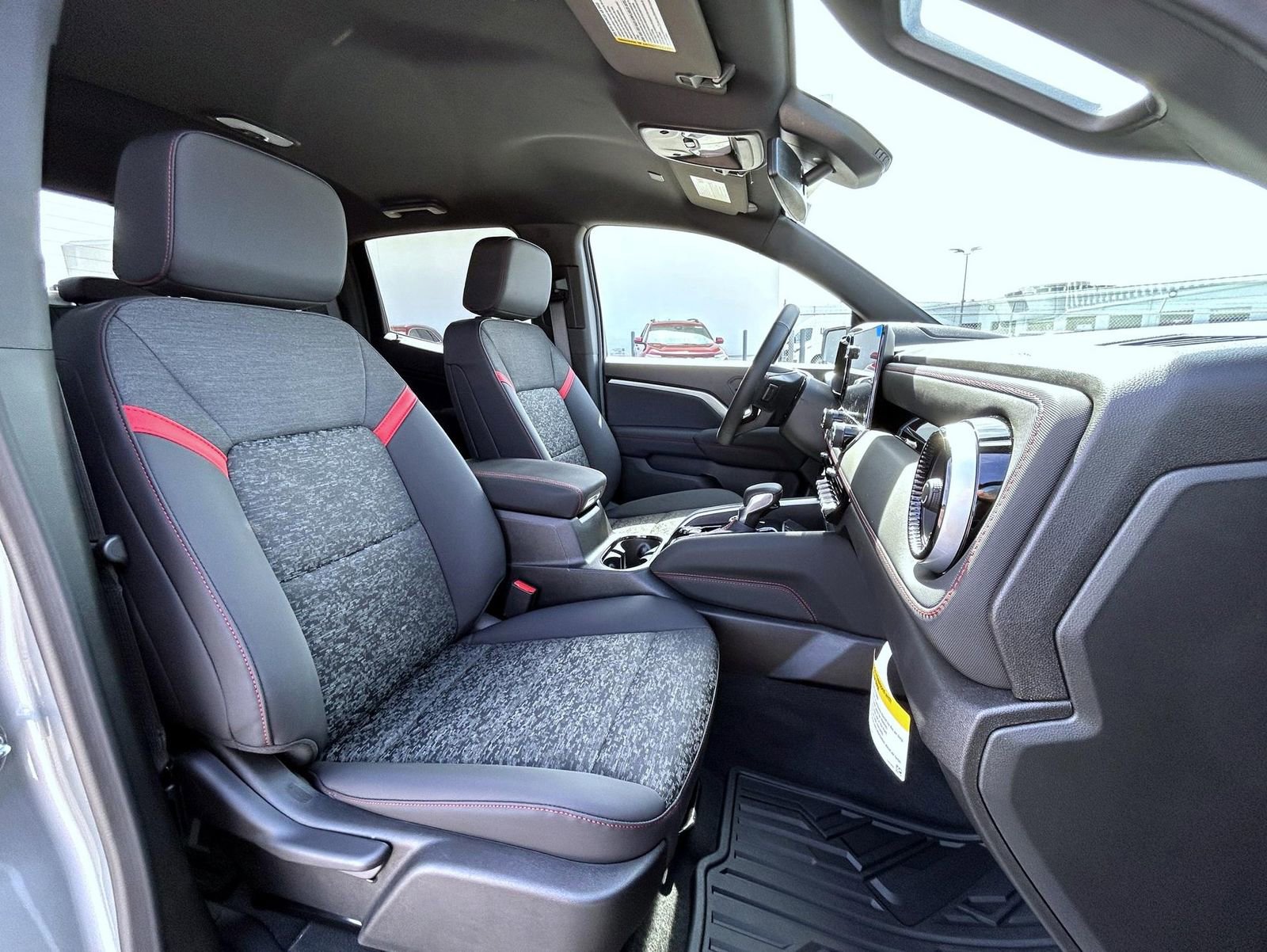 2026 Chevrolet Colorado Z71 photo 16