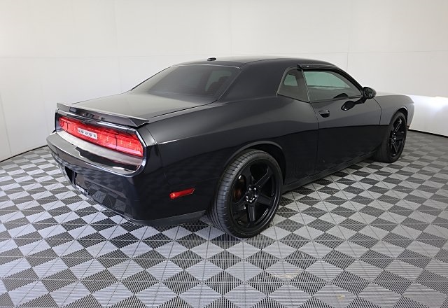 2014 Dodge Challenger R/T photo 4