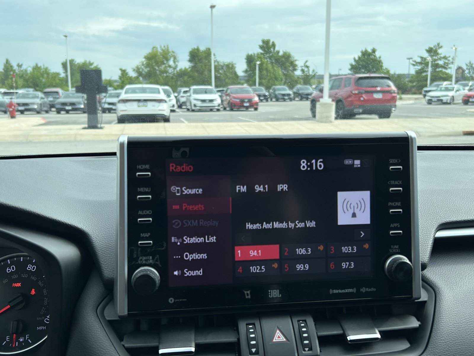 2022 Toyota RAV4 XLE Premium photo 30