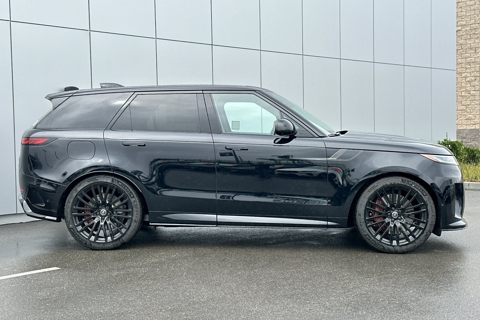 2025 Land Rover Range Rover Sport photo 5