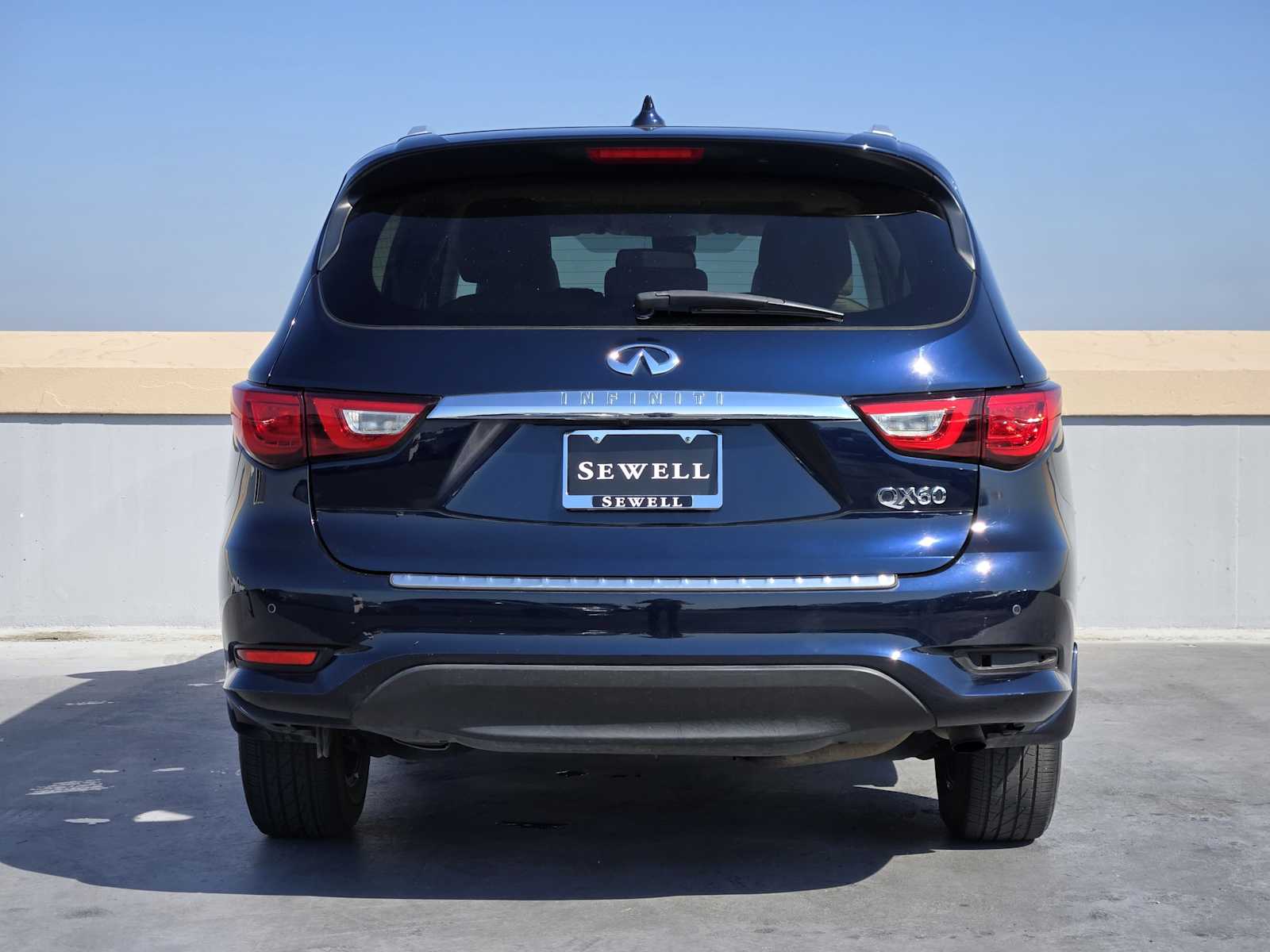 2017 Infiniti QX60 photo 4
