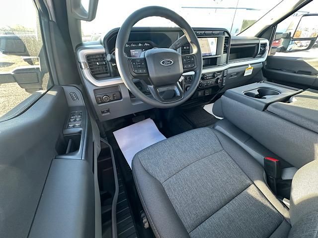 2024 Ford F-350 XL photo 25