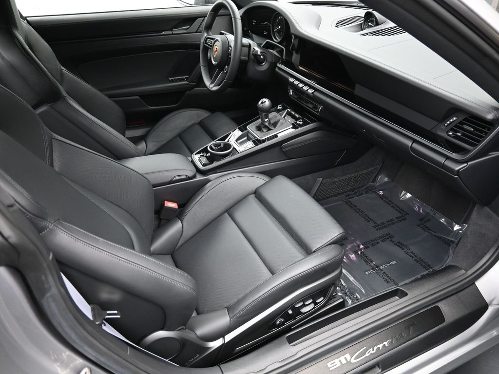 2024 Porsche 911 T photo 7