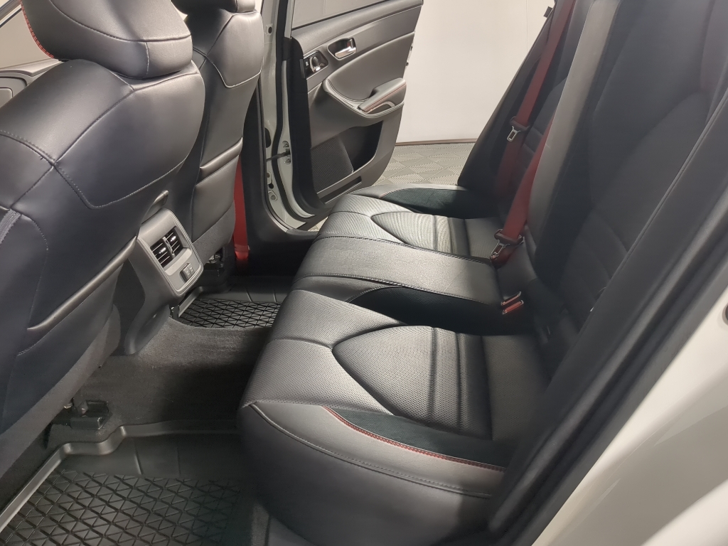 2020 Toyota Avalon XSE TRD photo 12