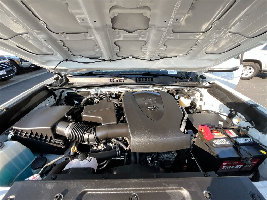 2021 Toyota Tacoma SR5 photo 26