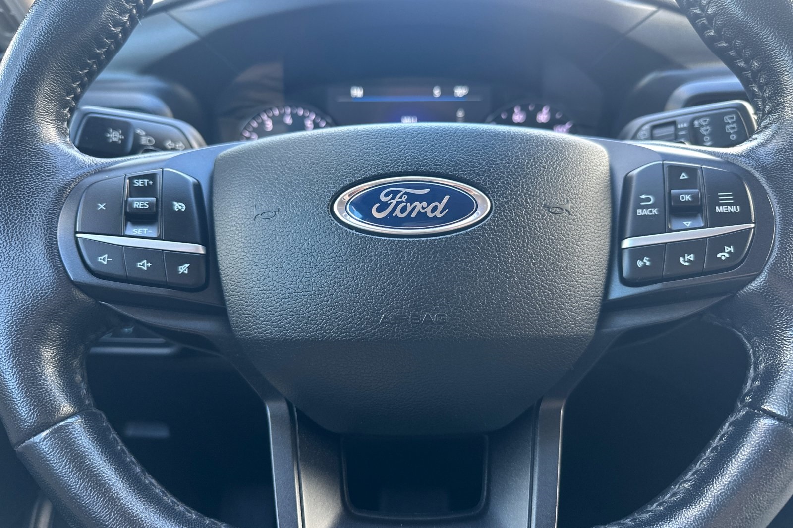 2020 Ford Explorer XLT photo 23
