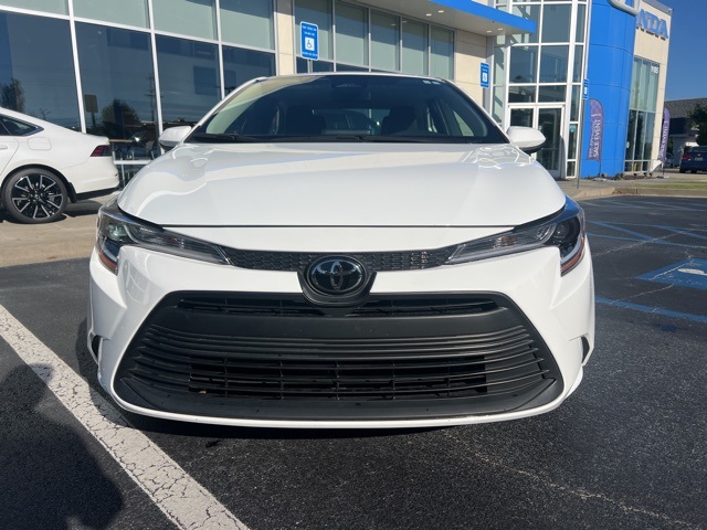 2024 Toyota Corolla LE photo 3