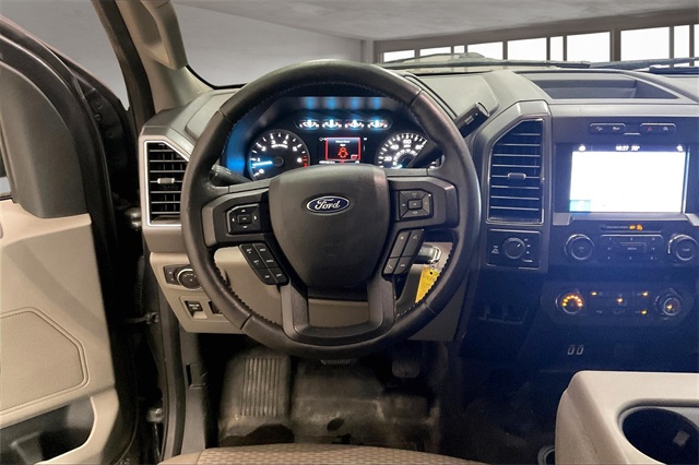 2019 Ford F-150 XLT photo 2