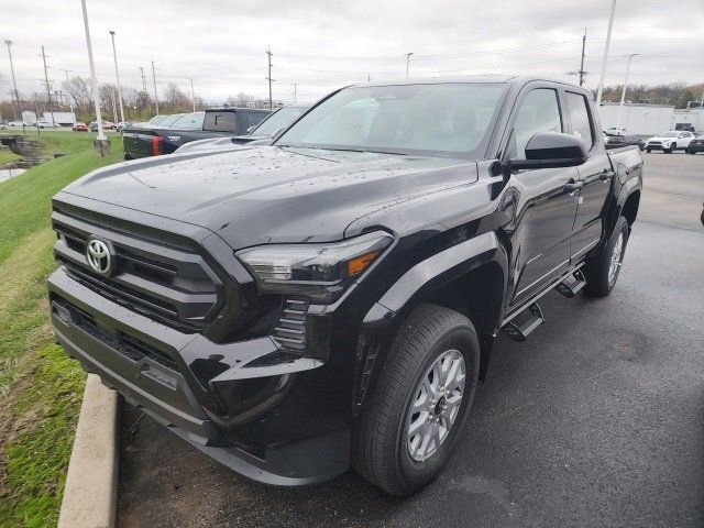 2024 Toyota Tacoma SR Double Cab photo 3