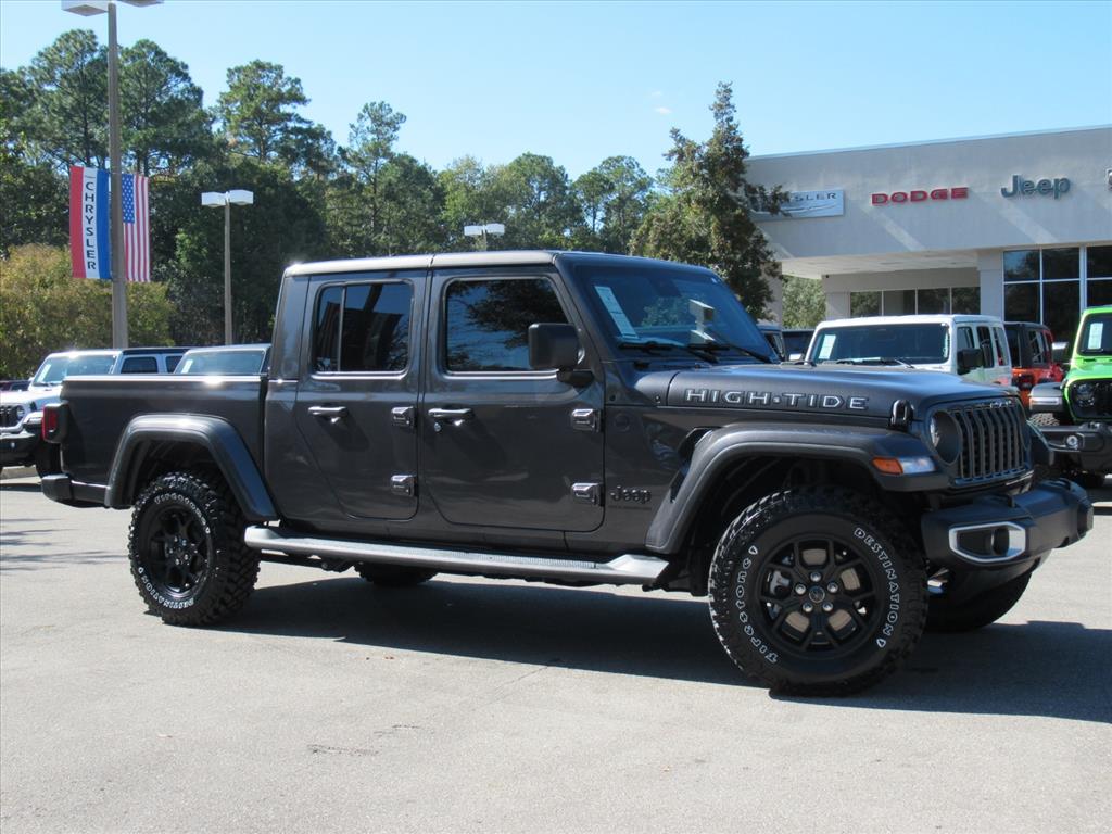 2025 Jeep Gladiator Sport photo 2